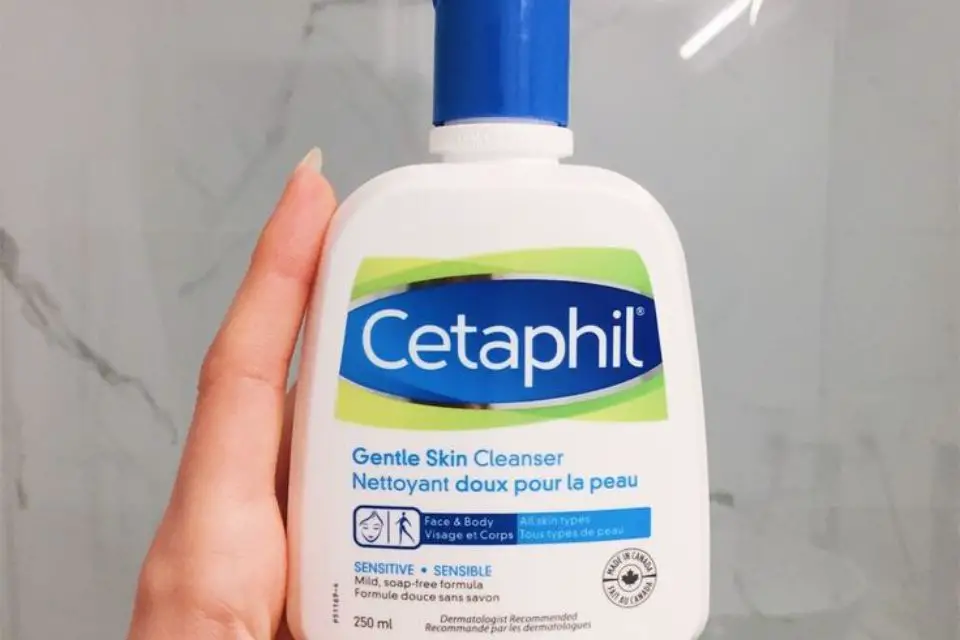 Cetaphil moisturizer
